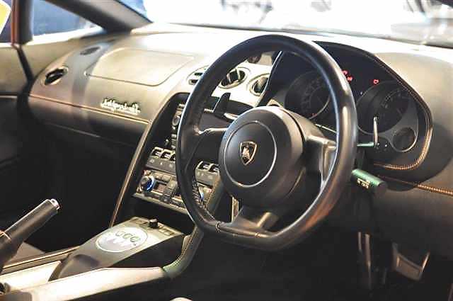25P Car porn sex