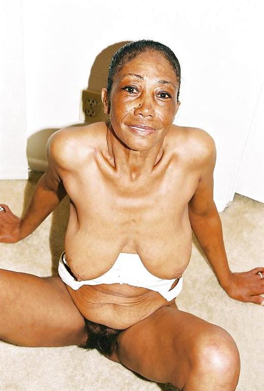 25P Ebony granny or black granny 
