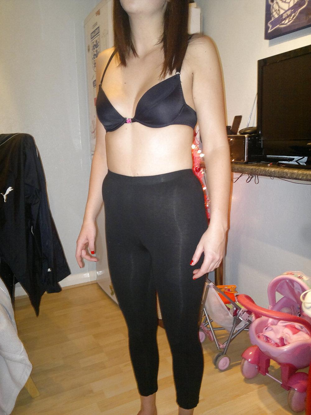 25P Girlfriend camel toe