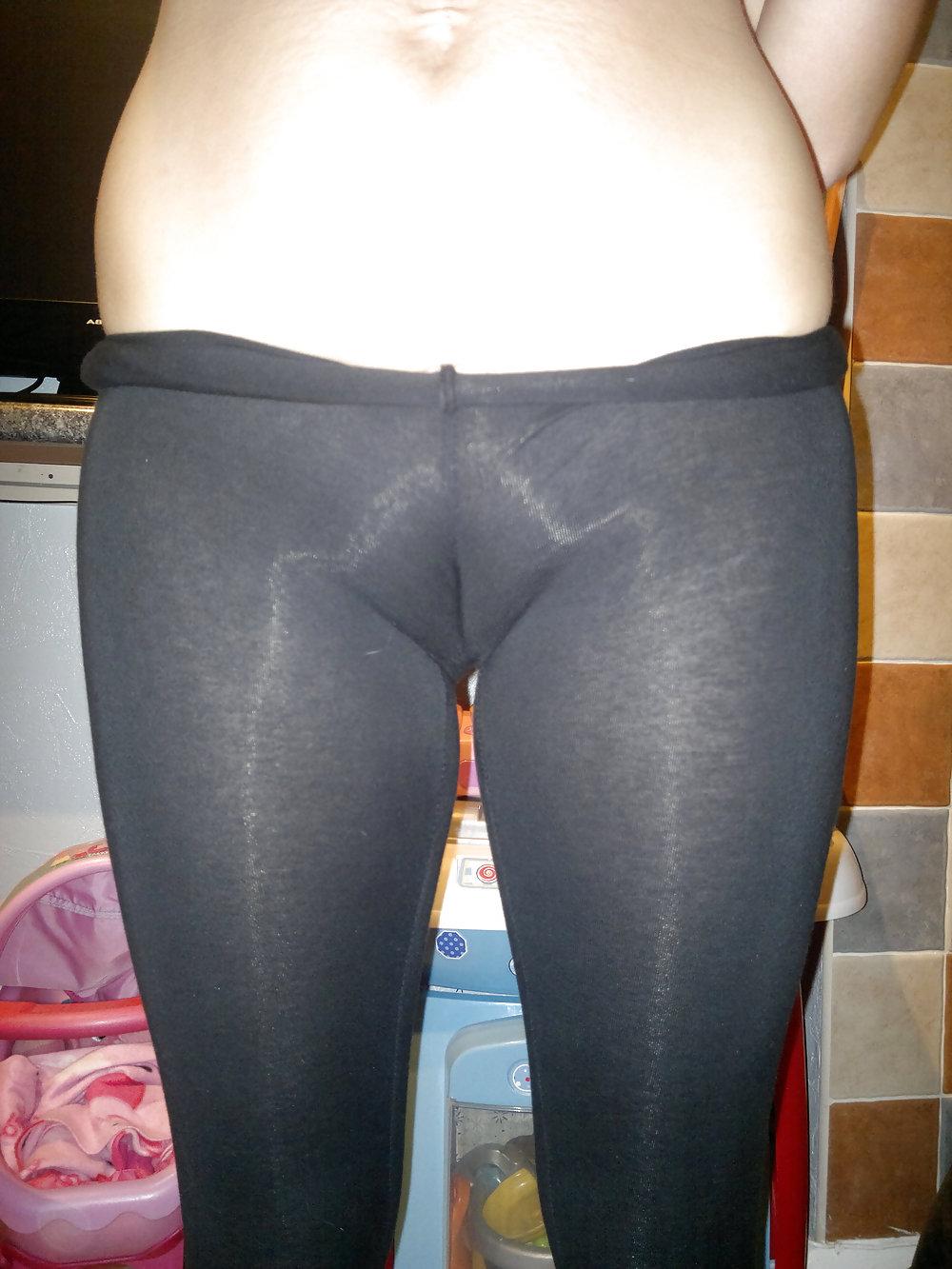25P Girlfriend camel toe