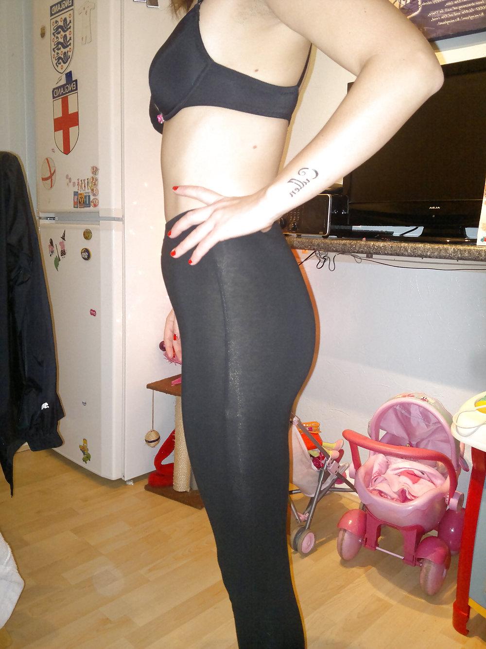 25P Girlfriend camel toe