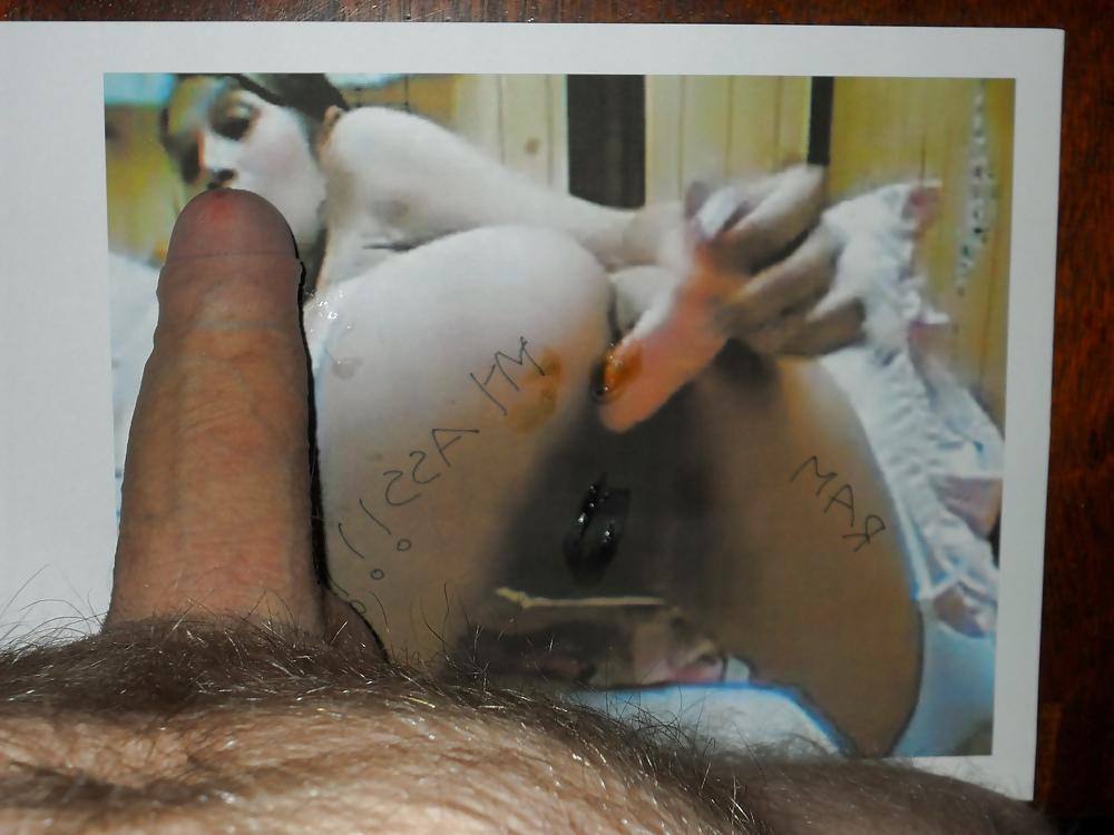 9P Cumming over pic of sexy woman!