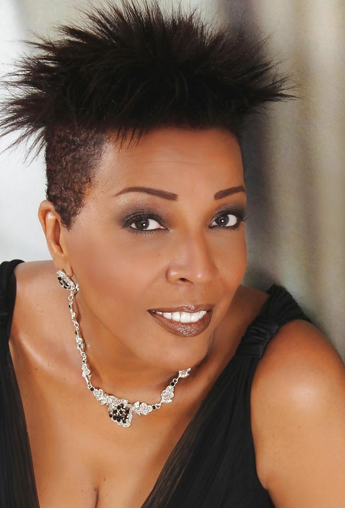 14P Let's Jerk Off Over ... Dee Daniels (Jazz & Singer)