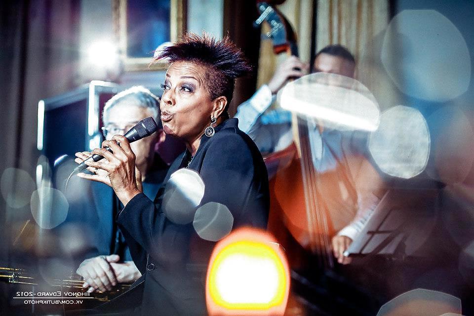 14P Let's Jerk Off Over ... Dee Daniels (Jazz & Singer)