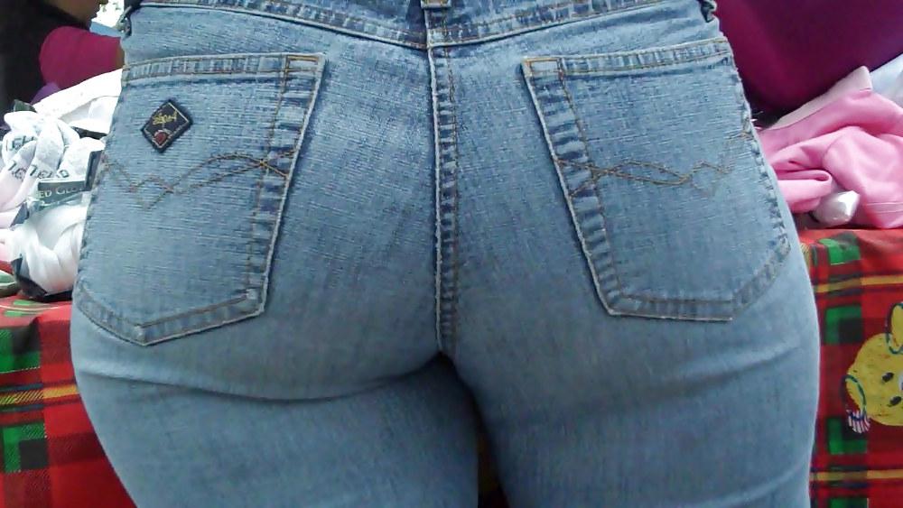 25P Nice ass & butts in jeans today