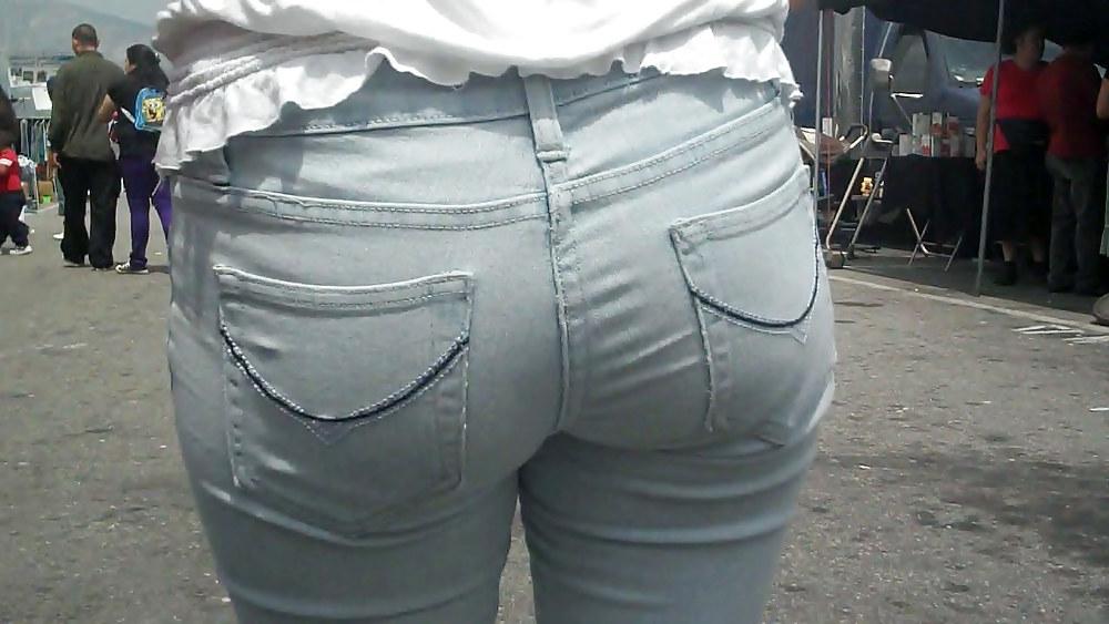 25P Nice ass & butts in jeans today