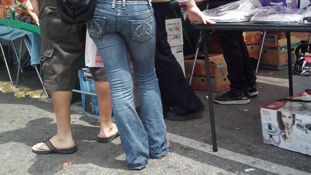 25P Nice ass & butts in jeans today
