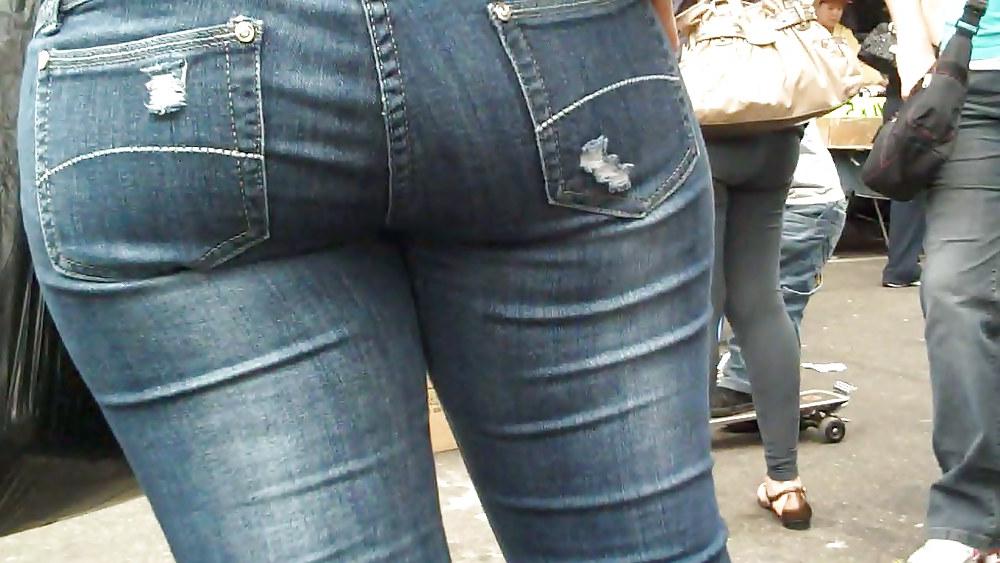 25P Nice ass & butts in jeans today
