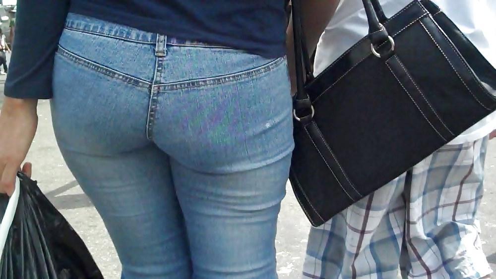 25P Nice ass & butts in jeans today