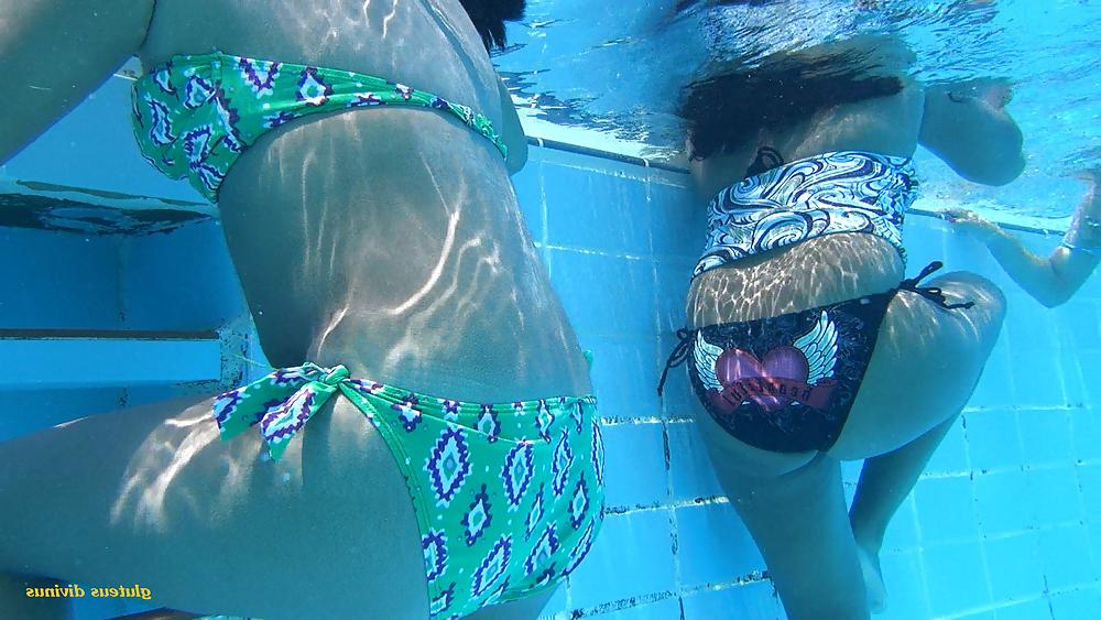 25P Underwater voyeur swimmingpool