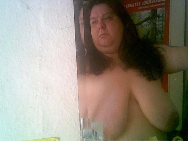 25P Fabulous SSBBW! (Massive Natural Boobs & Big Belly)