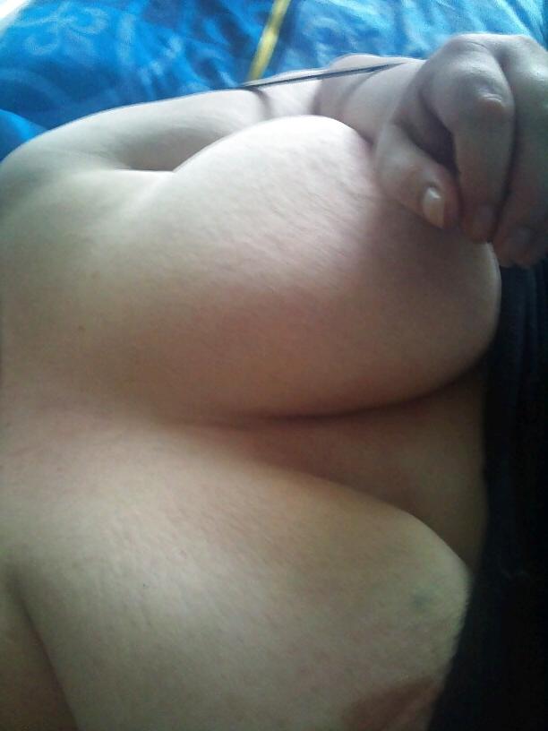 25P Fabulous SSBBW! (Massive Natural Boobs & Big Belly)