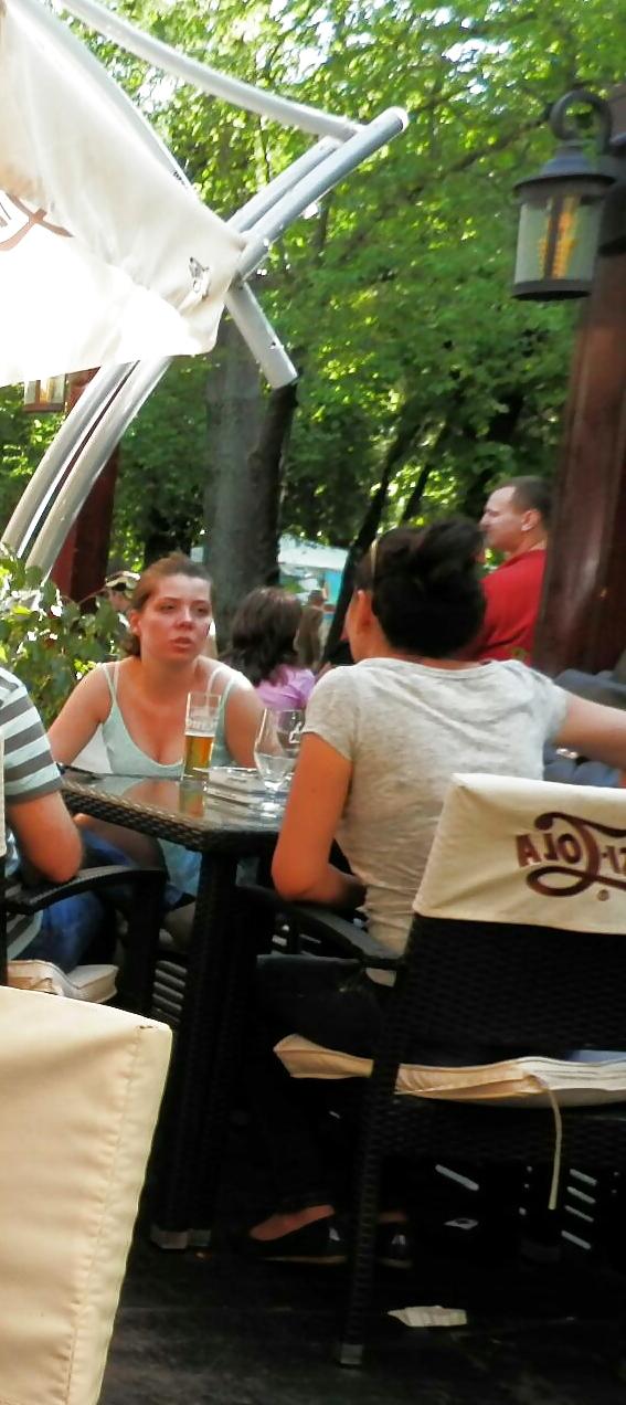 25P Spy restaurant old + young romanian