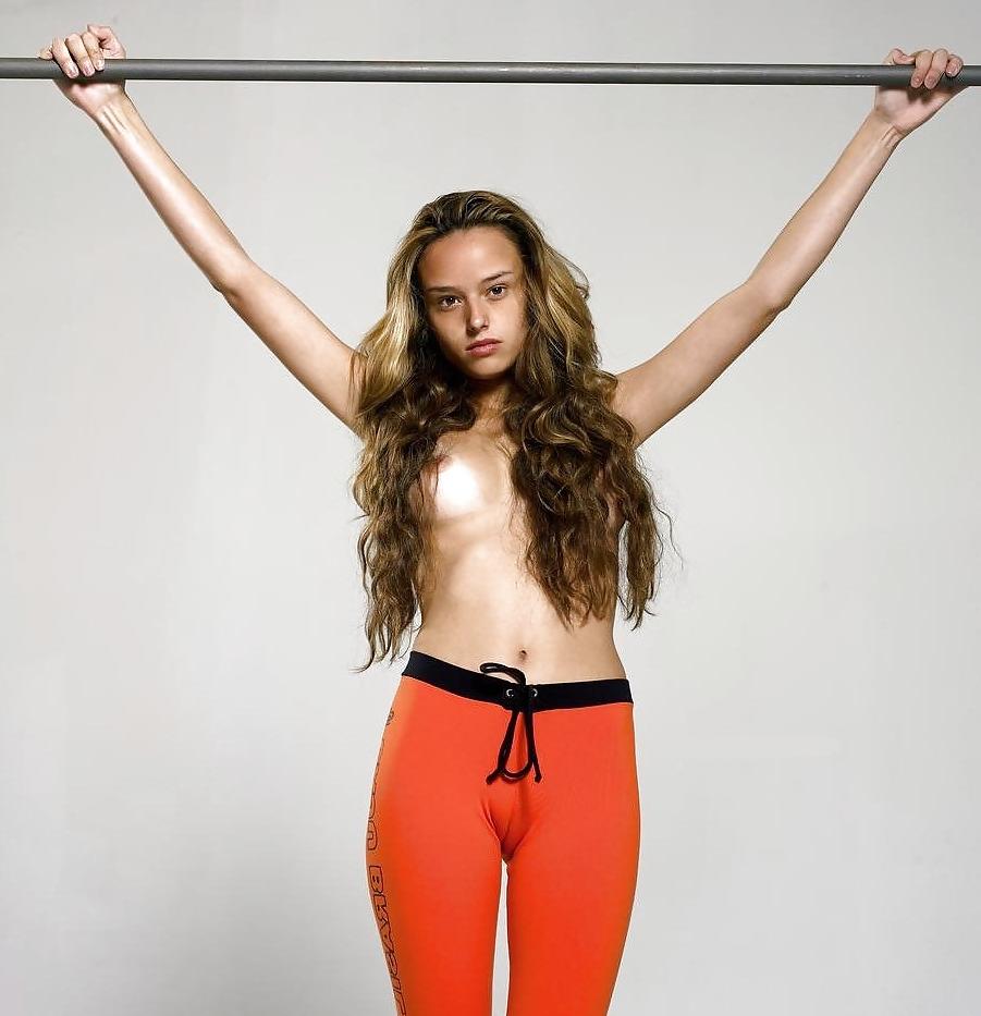 25P From the Moshe Files: Babes With Cameltoe
