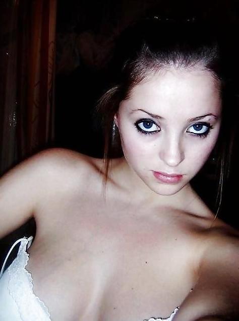 25P Homemade pics - Sexy Babe 