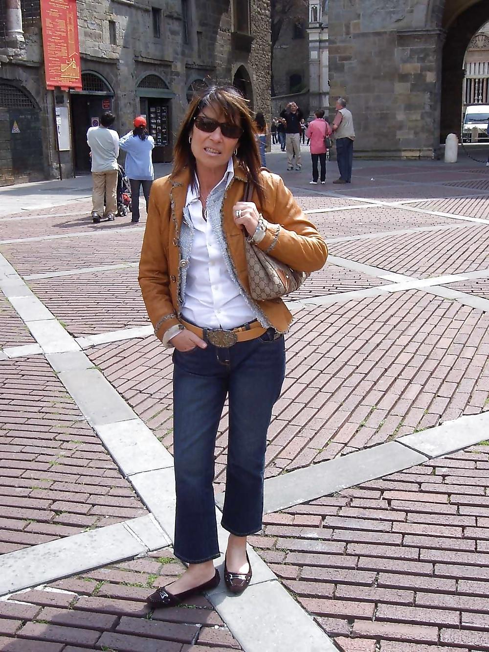 12P Milf italiana