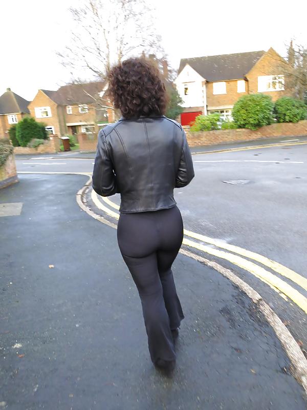 7P More ass in tight pants
