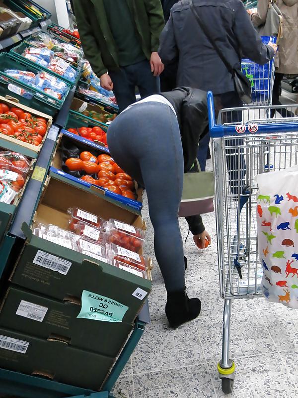 7P More ass in tight pants
