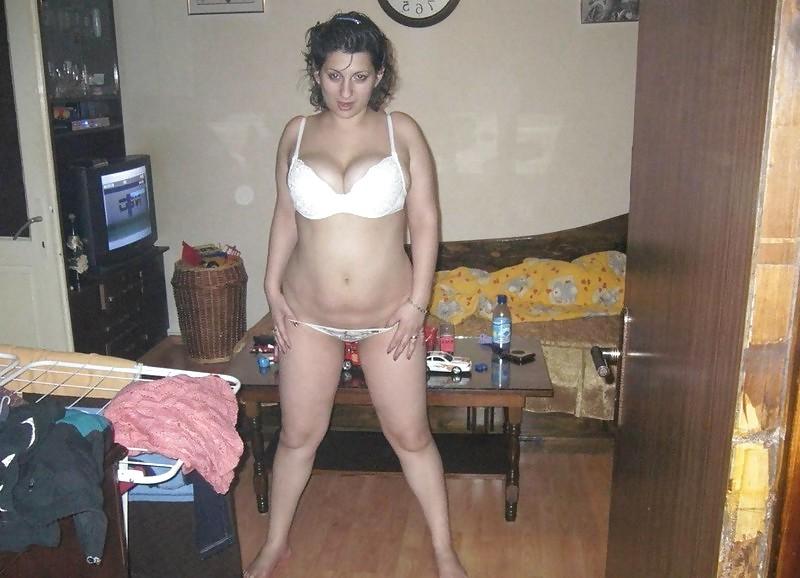 25P Armenian whore loves hardcore