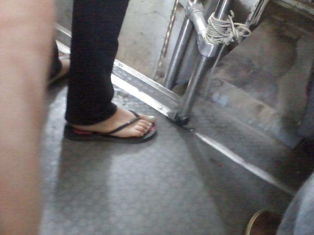 25P Feet on the street