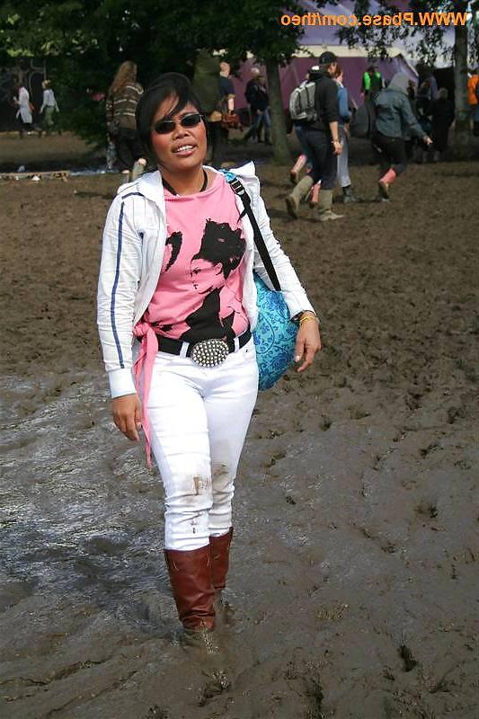 25P Wet, messy and muddy girls 2