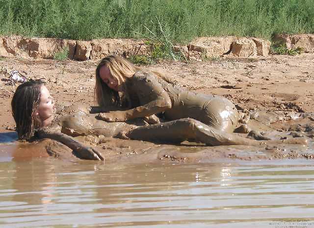 25P Wet, messy and muddy girls 2