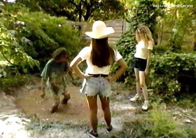 25P Wet, messy and muddy girls 2