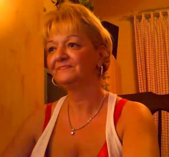 12P Hungarian mature cam