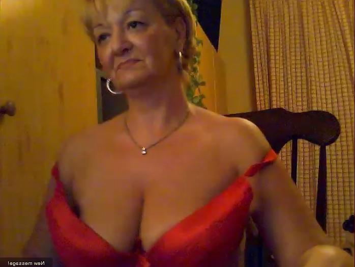 12P Hungarian mature cam