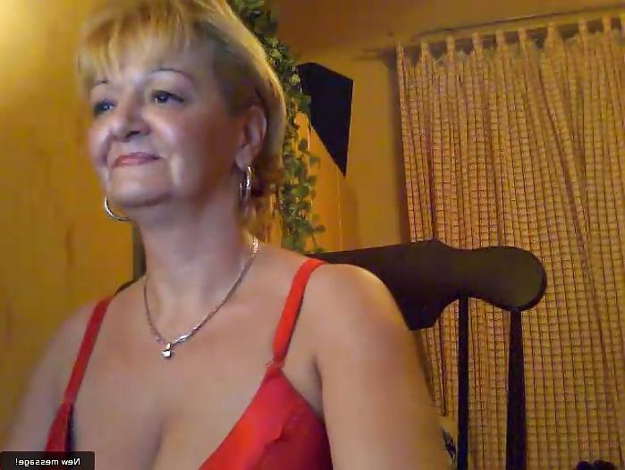 12P Hungarian mature cam