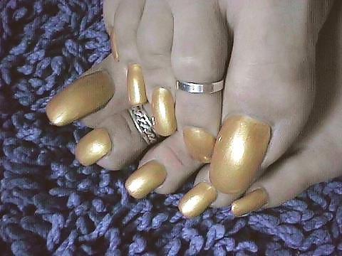 11P Alex's sexy red toe nails