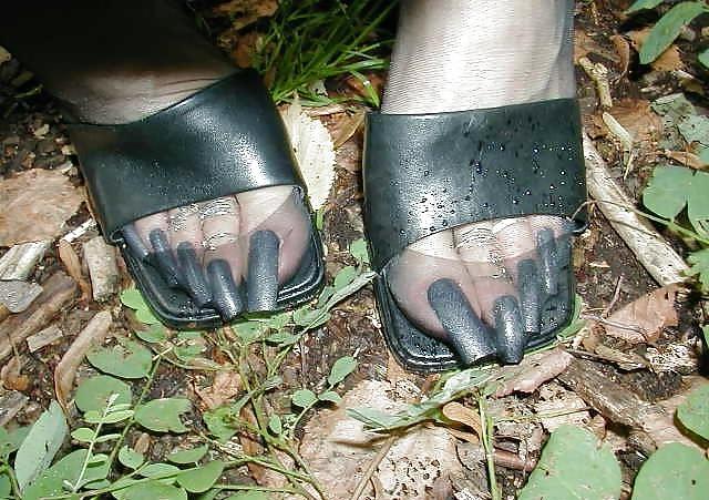 10P Sabines 's sexy long toe nails