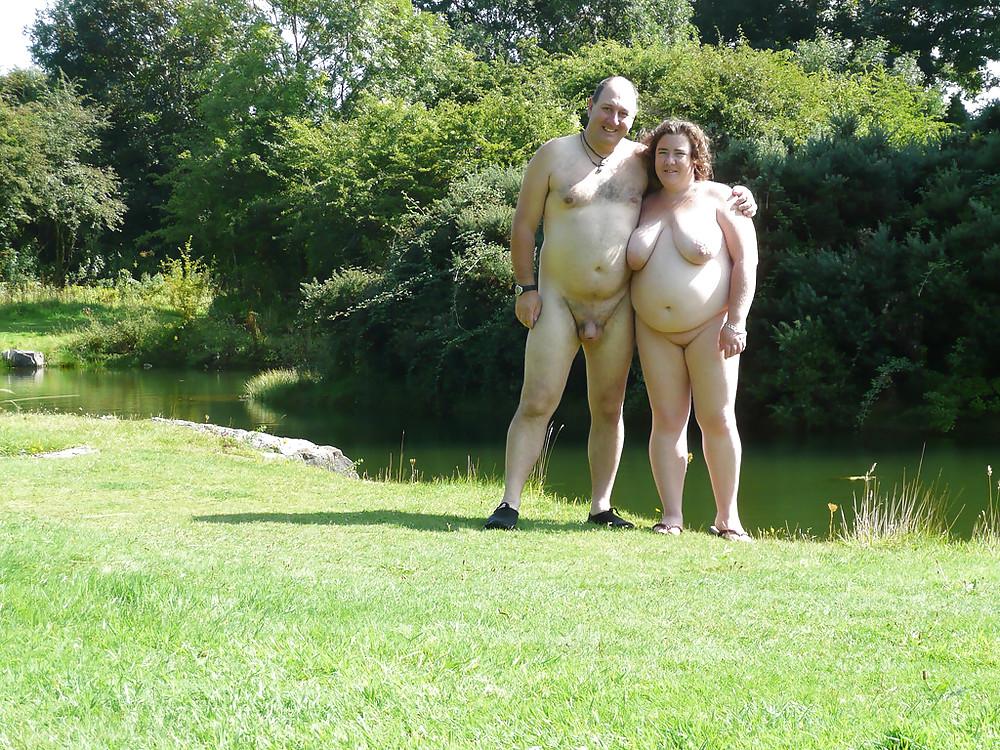 16P Nudist couple