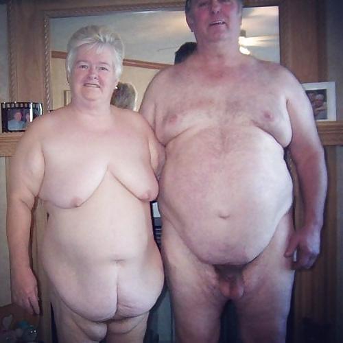 16P Nudist couple