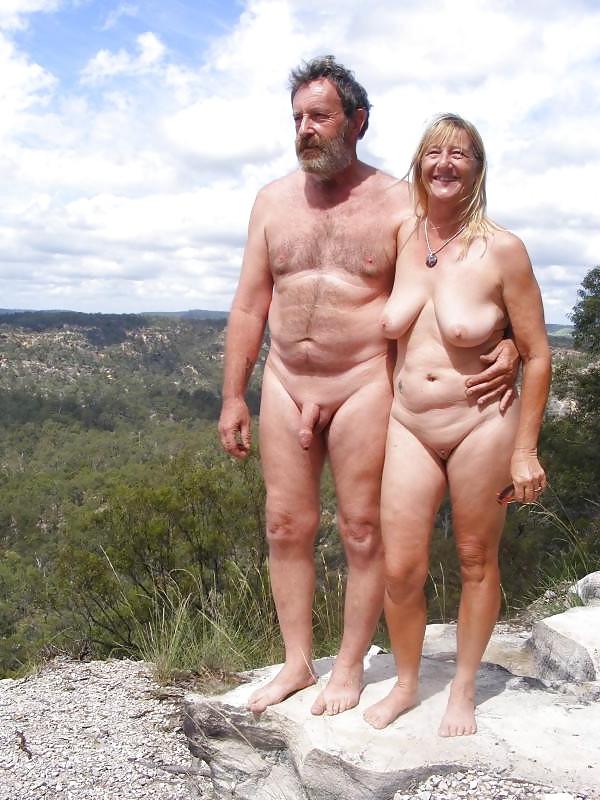 16P Nudist couple