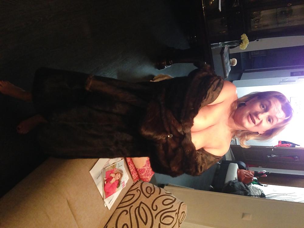 25P Busty in fur