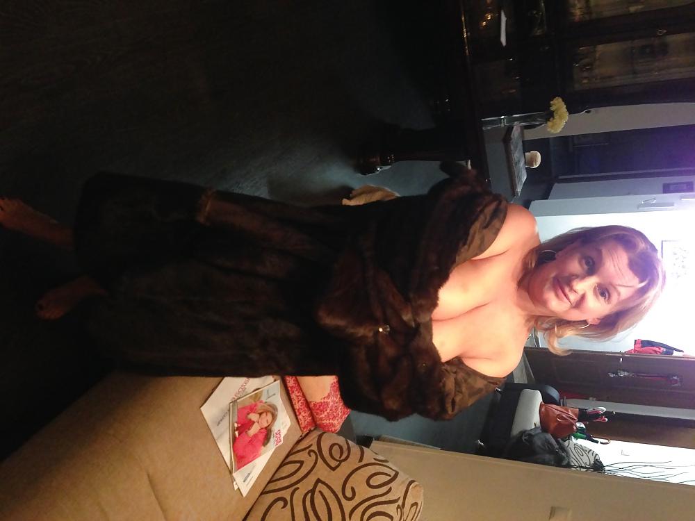 25P Busty in fur