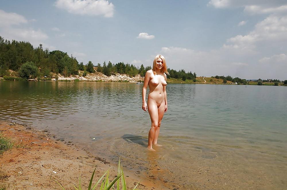 25P Nutte -Polin-am Strand fotogarfiert