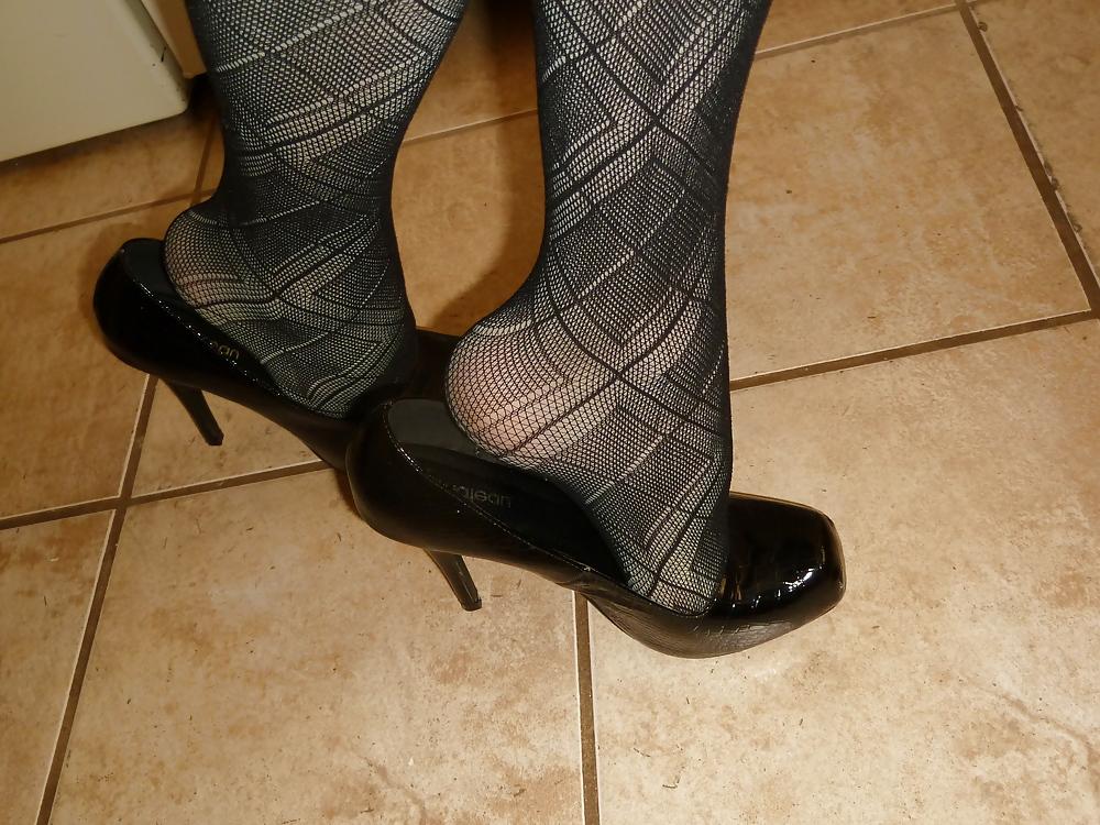 8P The perfect feet in stockings