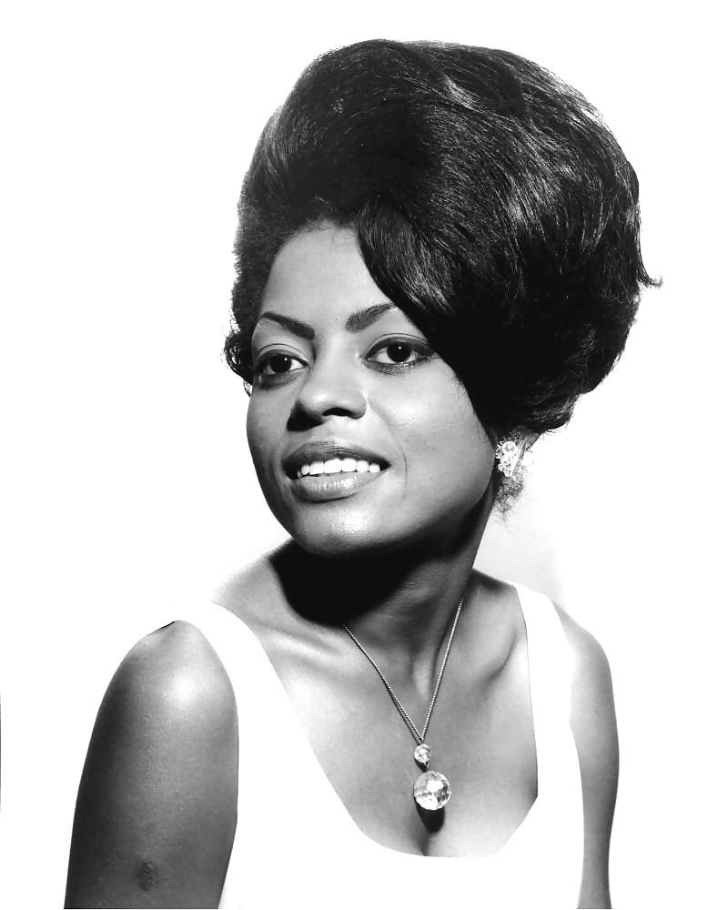 25P Let's Jerk Off Over ... Miss Diana Ross