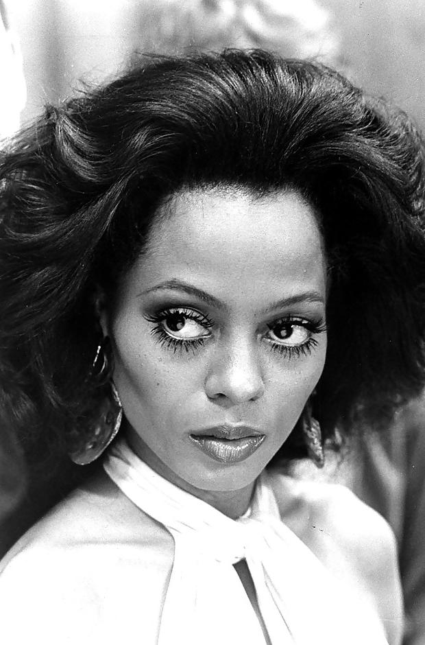 25P Let's Jerk Off Over ... Miss Diana Ross