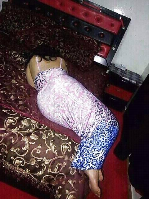 25P Hot arab girls