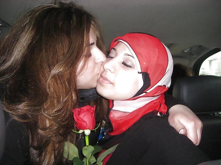 25P Hot arab girls