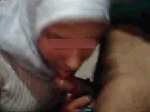 25P Hijab arab webcam in office Wears egypt or turkish jilbab