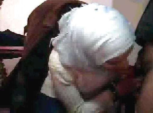 25P Hijab arab webcam in office Wears egypt or turkish jilbab