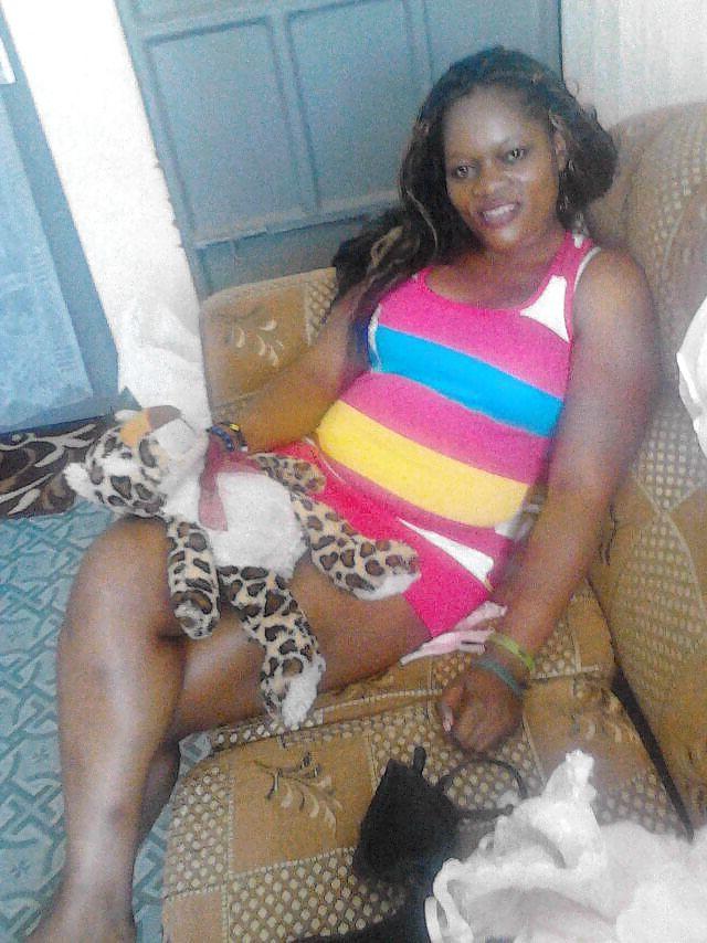 9P Kenya online hooker Perciler 