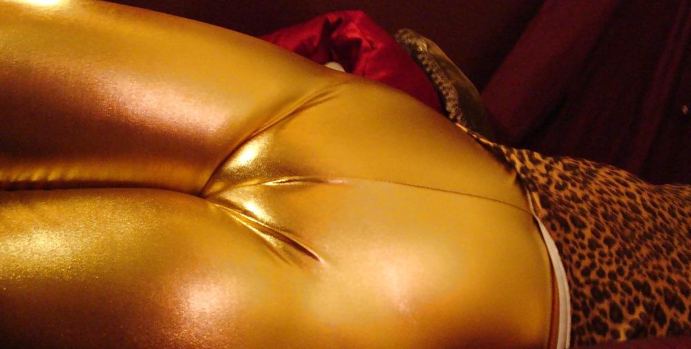 16P Cameltoe