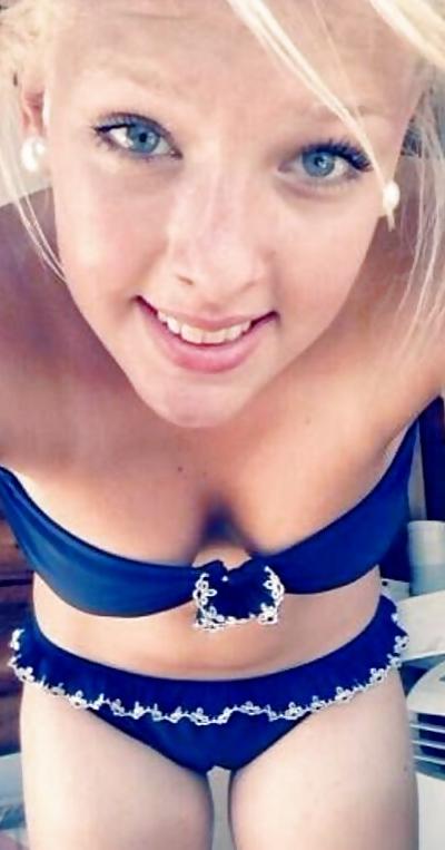24P Teen camel toe 2