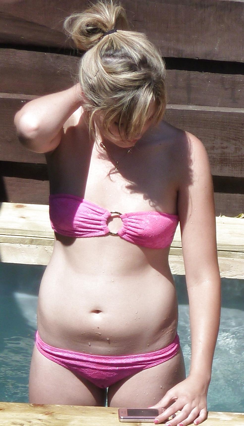 24P Teen camel toe 2