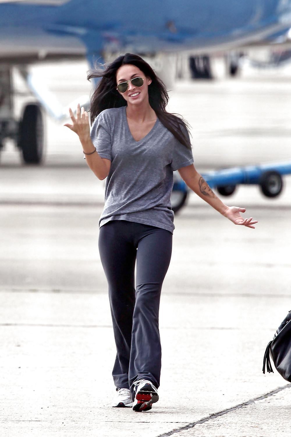25P Celebrity Cameltoe's 6